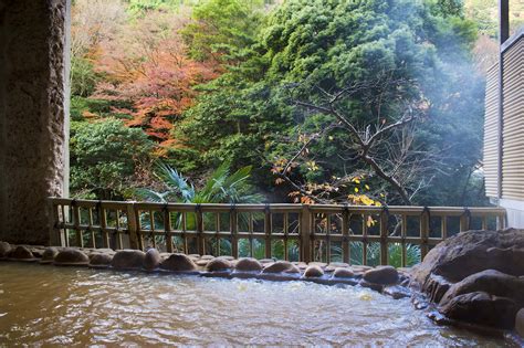 神戸 温泉ランキング：温泉と神戸の街並みが織りなす不思議な調和