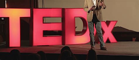  TED トークでの「インドの未来」講演が世界中の若者を鼓舞する