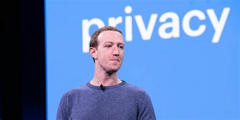 ザッカーバーグのFacebook大規模データ漏洩事件：プライバシー保護に関する世界的な議論を巻き起こした衝撃の出来事